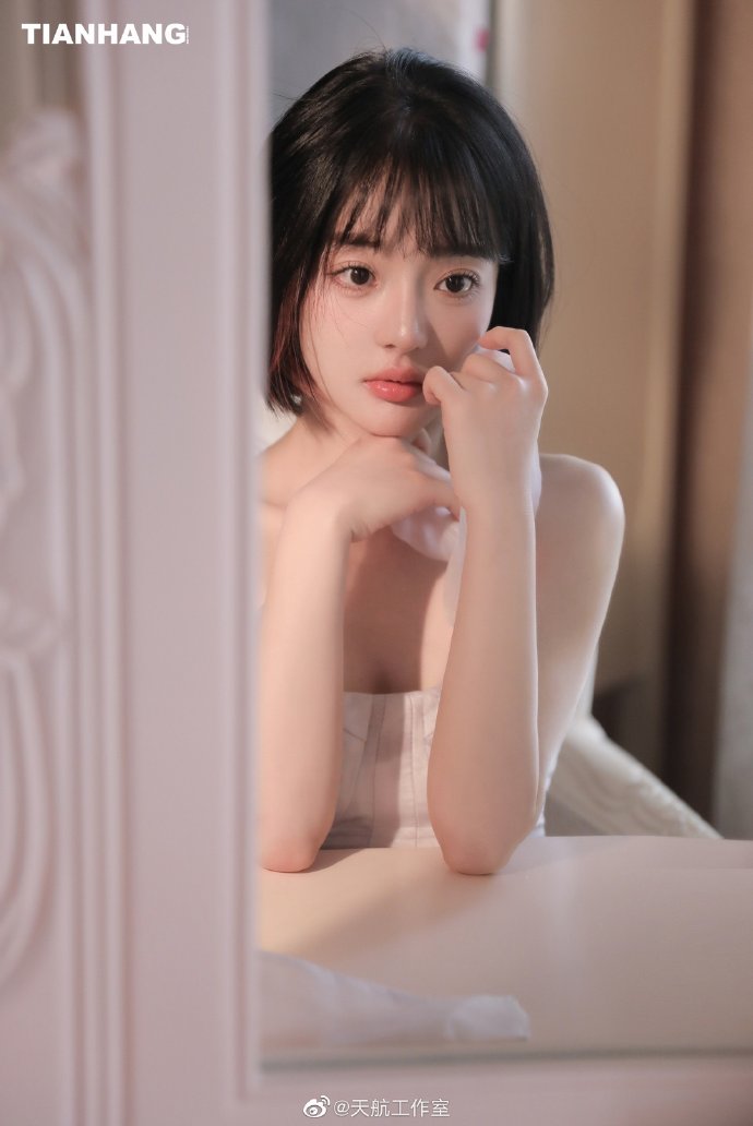 布里奇顿 封面